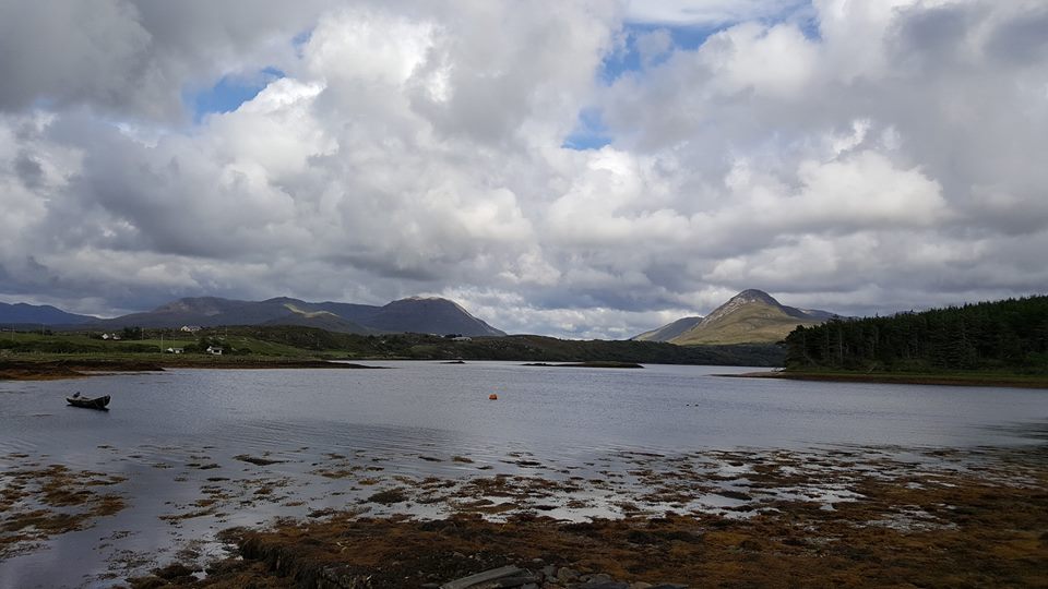 Wild Oyster farm tour & tasting. Connemara. Private group max 8. Guided.